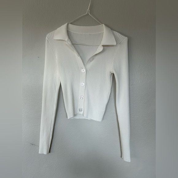 Commese Ribbed Knit Cardigan - Picture 2 of 5